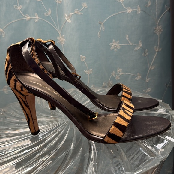 Genuine leather & Chic Sling back Heels - Picture 2 of 7